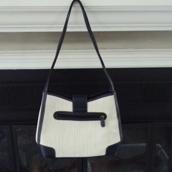 Authentic CarryLand Bag Size Medium Navy Blue - Picture 7 of 16